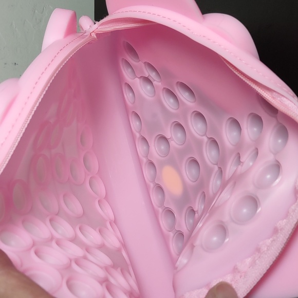 Hello Kitty Pink Silicone  Rubber" Pop-It" Purse - Picture 5 of 5